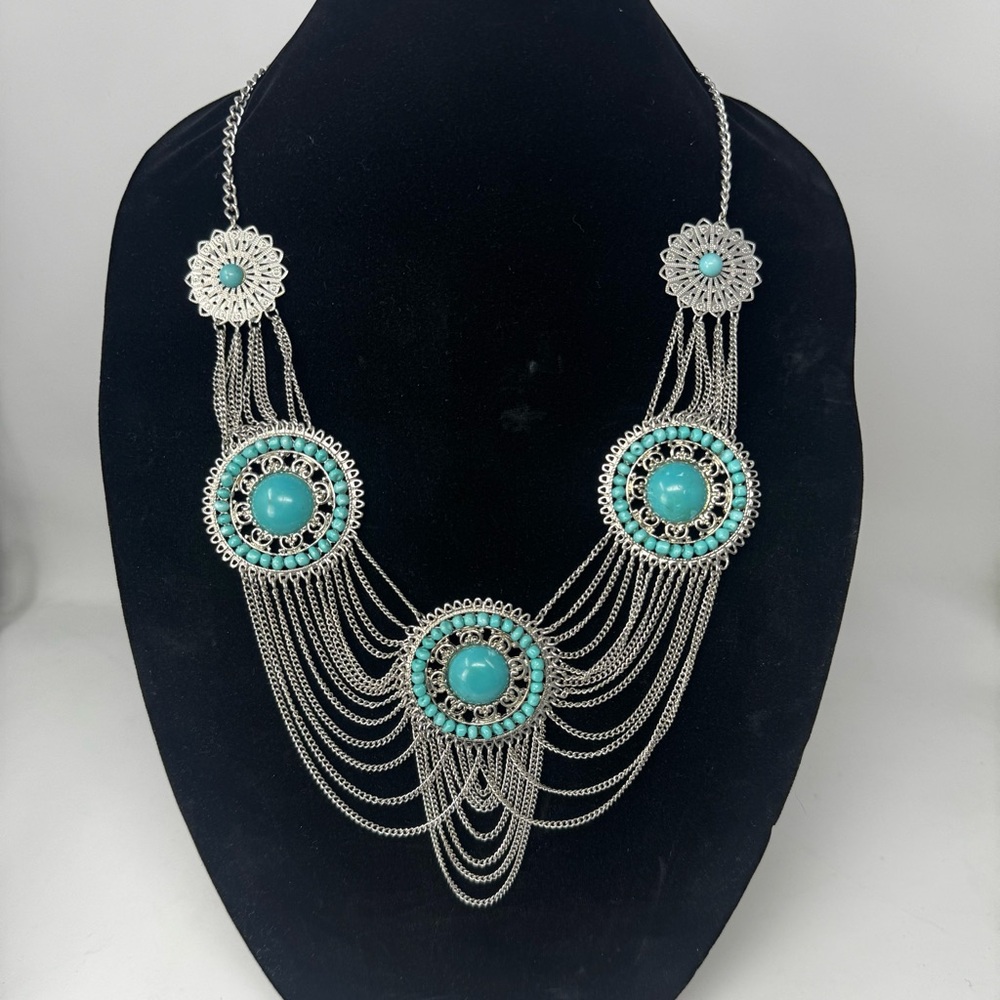 Stunning Southwestern Boho Silver-Tone & Turquoise Necklace